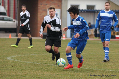 佐藤健太  ドイツ 契約